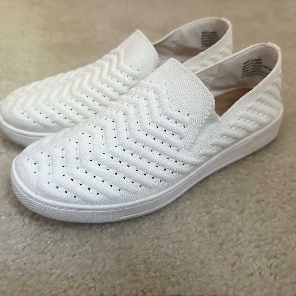 Sonoma Women’s White Slip-On Shoes, Sz 7.5
